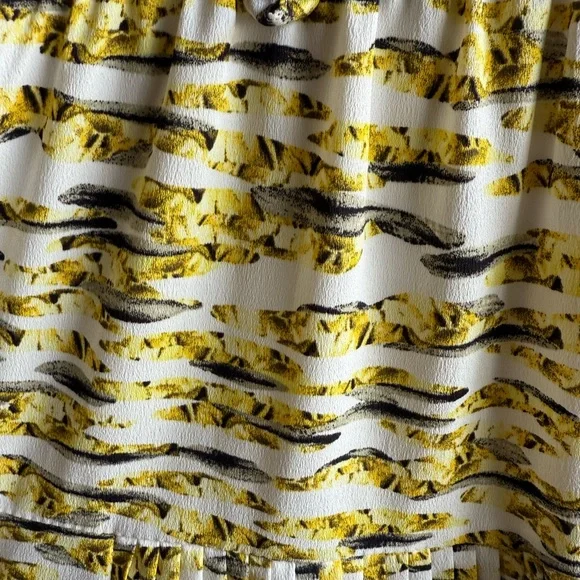 WHITE HOUSE BLACK MARKET Yellow Pleated Sleeveless Utility Dress Size 4 - Picture 11 of 13
